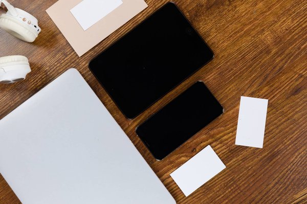 Quel est l'usage des enveloppes postales et quel est leur impact sur l'environnement ?