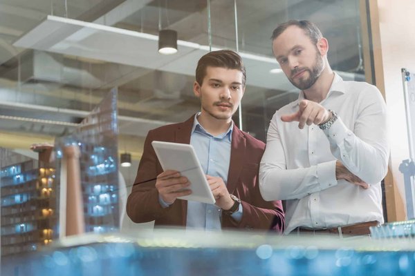 En quoi le Building Information Modeling (BIM) améliore-t-il la collaboration entre les professionnels du bâtiment ?